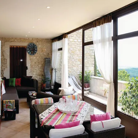 Three-bedroom Holiday In Ferienhaus
