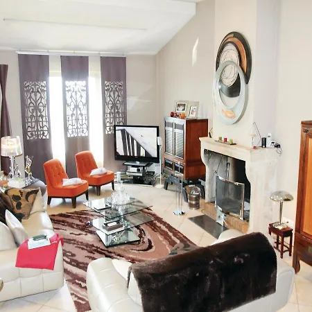 Three-bedroom Holiday In Ferienhaus *